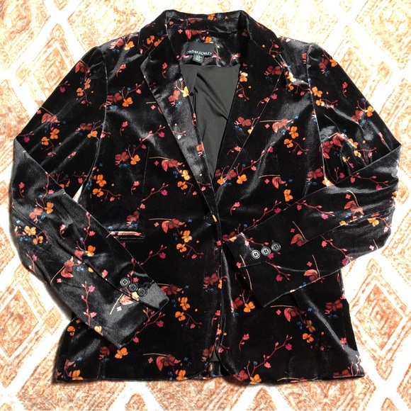 Velvet Floral Blazer - Picture 3 of 12